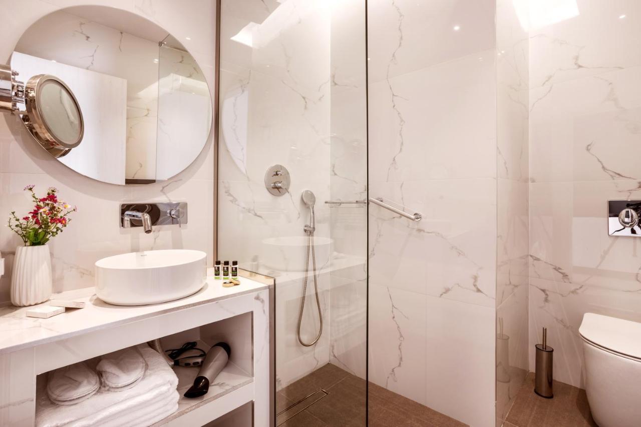 Days Hotel 4*
