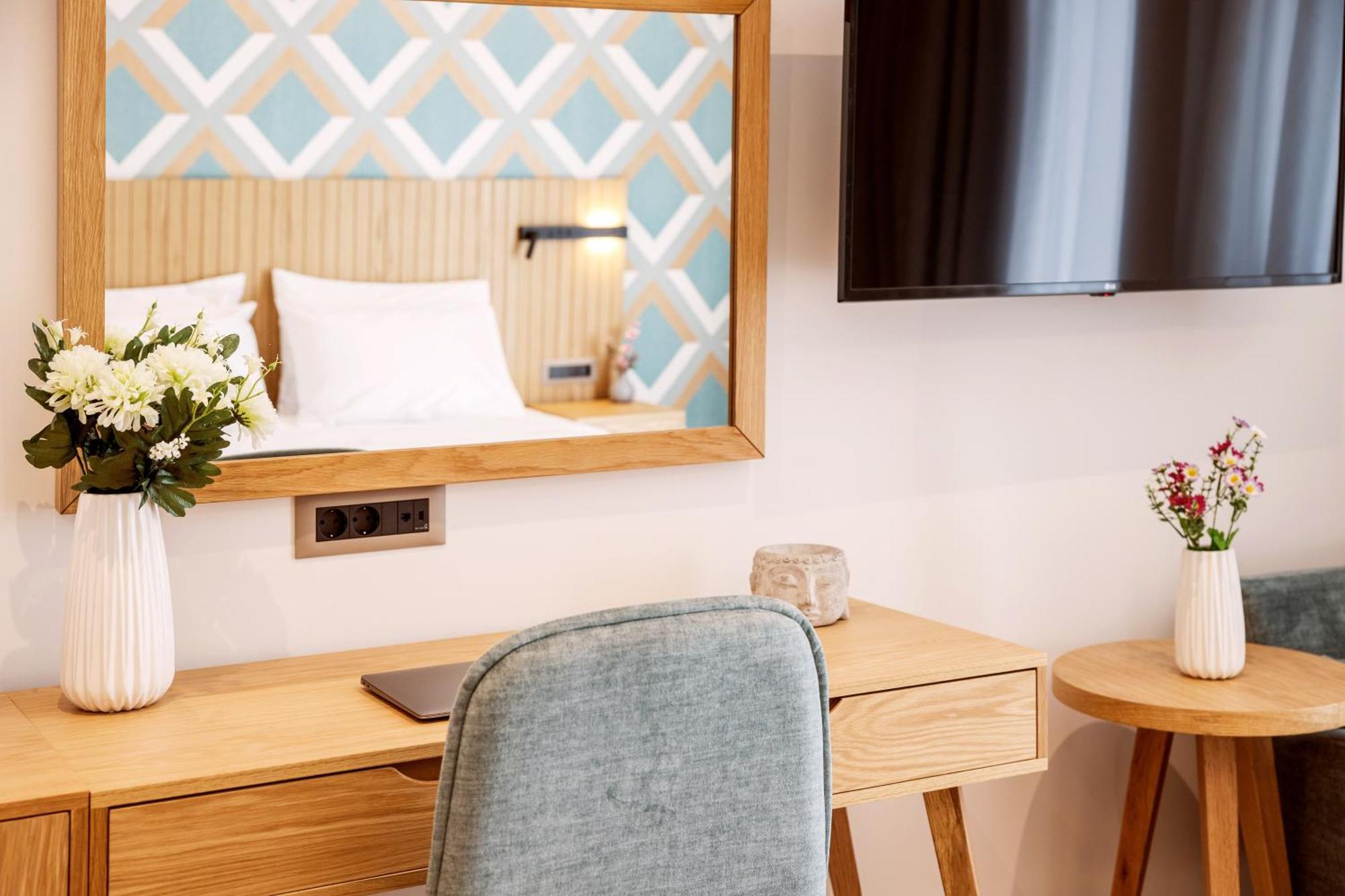 Days Hotel 4*